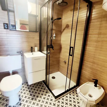 Rose, Close To The * Makarska